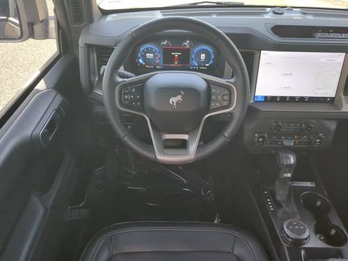 Certified 2025 Ford Bronco Outer Banks AWD/4WD image 16