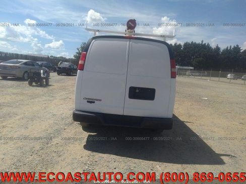Used 2008 Chevrolet Express 2500 image 5