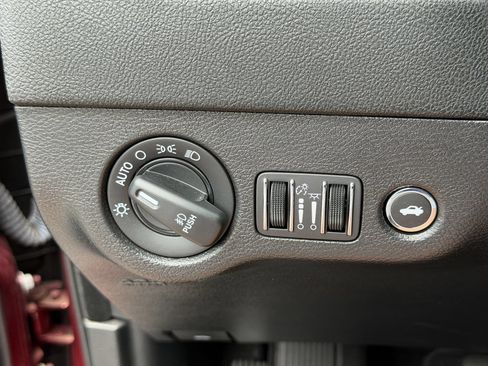 Used 2023 Dodge Charger SXT AWD/4WD image 10