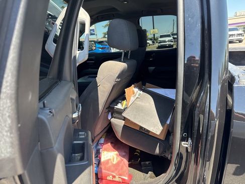 Used 2017 Chevrolet Silverado 1500 LT w/ LPO, Black Pack AWD/4WD image 5