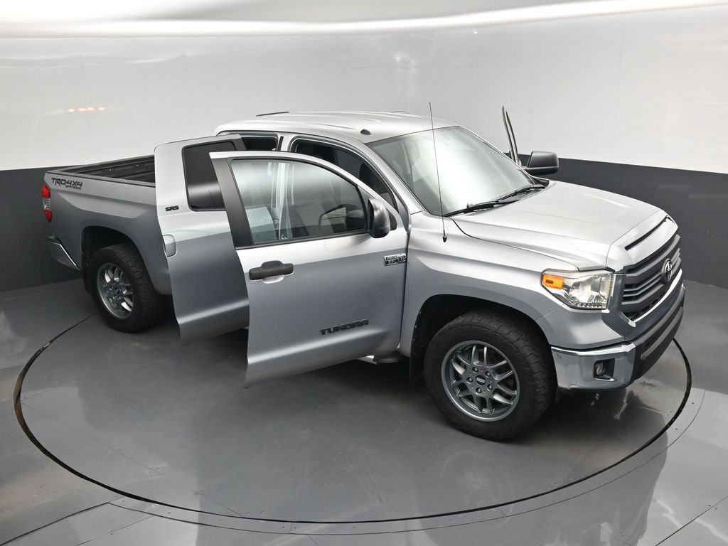 Used 2014 Toyota Tundra SR5 w/ SR5 Upgrade Package AWD/4WD image 19