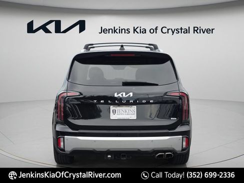 Used 2024 Kia Telluride SX Prestige w/ Towing Package AWD/4WD image 8