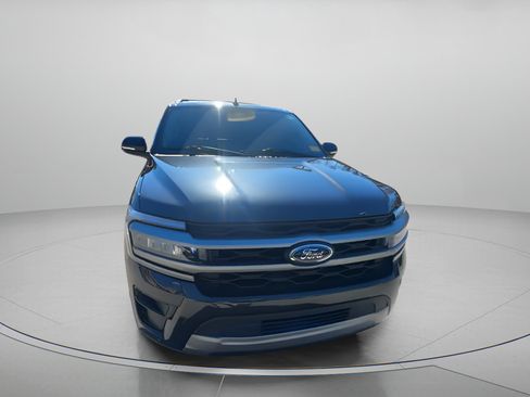Certified 2023 Ford Expedition XLT image 5