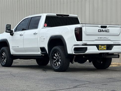 Used 2024 GMC Sierra 2500 Denali Ultimate image 7