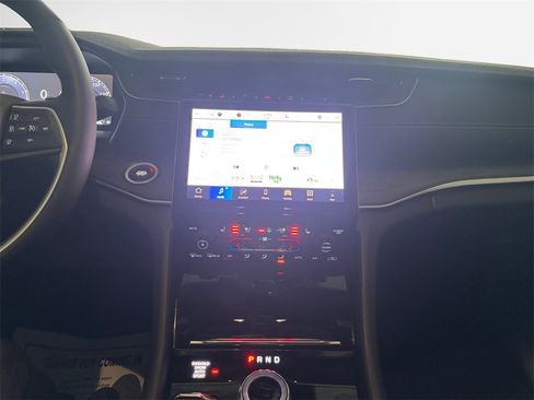 Used 2025 Jeep Grand Cherokee L Limited w/ Luxury Tech Group II image 22