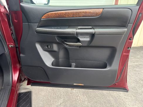 Used 2011 Nissan Armada SL RWD image 17