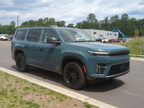 New 2026 Jeep Grand Wagoneer Limited AWD/4WD image 15