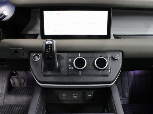 Used 2020 Land Rover Defender 110 S image 14