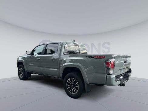 Used 2023 Toyota Tacoma TRD Sport w/ Technology Package AWD/4WD image 4