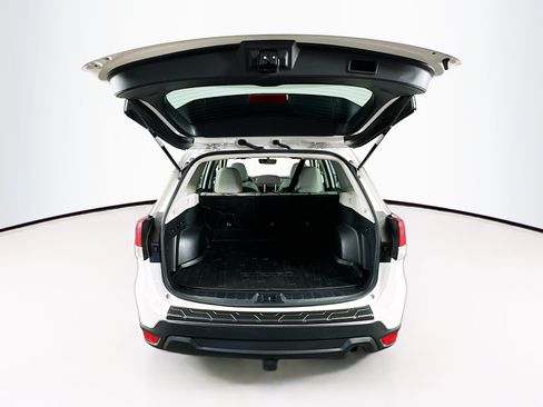 Used 2023 Subaru Forester Premium AWD/4WD image 28
