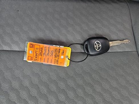 Used 2022 Toyota Tacoma SR5 RWD image 29