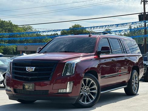 Used 2020 Cadillac Escalade ESV Luxury w/ Escalade Sport Edition AWD/4WD image 3