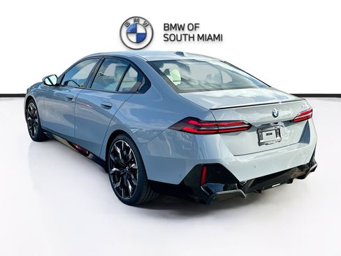 New 2026 BMW 530i w/ M Sport Package RWD image 4