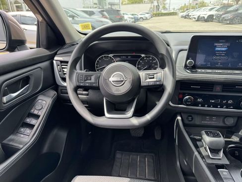 Certified 2024 Nissan Rogue SV AWD/4WD image 15