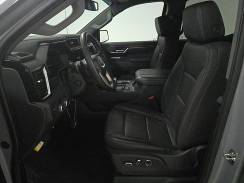 Used 2025 GMC Sierra 1500 Denali image 6