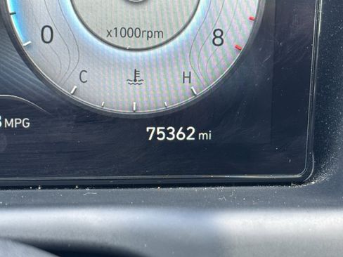 Used 2022 Hyundai Tucson Limited image 11