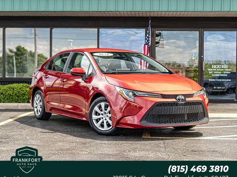 Used 2021 Toyota Corolla LE FWD image 1