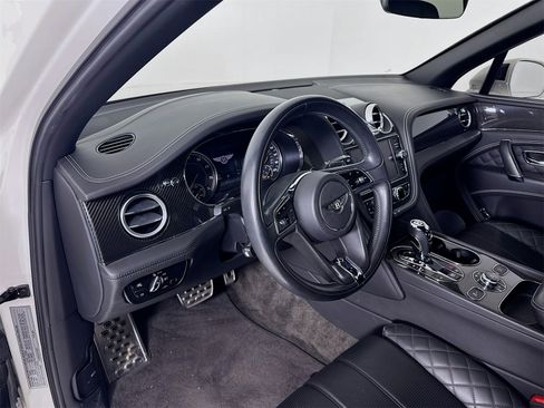 Certified 2019 Bentley Bentayga image 11