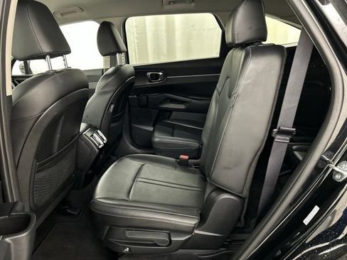 Used 2025 Kia Sorento EX AWD/4WD image 23