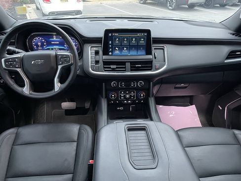 Used 2023 Chevrolet Suburban Z71 w/ Luxury Package image 25
