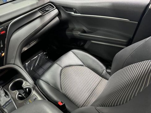 Used 2024 Toyota Camry SE w/ Cold Weather Package image 16