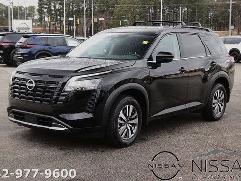 New 2026 Nissan Pathfinder SL AWD/4WD image 3