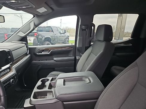 Used 2023 Chevrolet Silverado 1500 LT AWD/4WD image 13