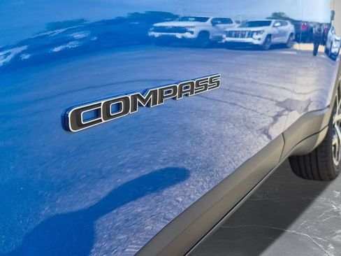 Used 2025 Jeep Compass Limited AWD/4WD image 10