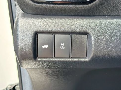 Used 2025 Honda Pilot EX-L image 9