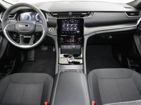 Used 2024 Jeep Grand Cherokee Laredo X w/ Trailer Tow Package image 23