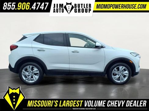 Used 2025 Buick Encore GX Preferred FWD image 2