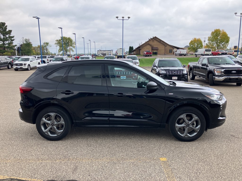 Used 2024 Ford Escape ST-Line w/ Tech Pack #1 AWD/4WD image 6