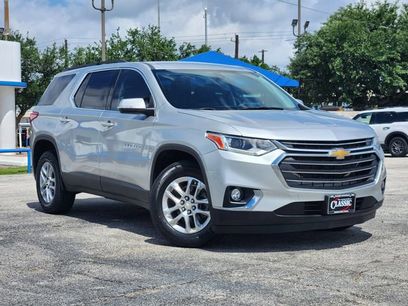 Used 2021 Chevrolet Traverse LT