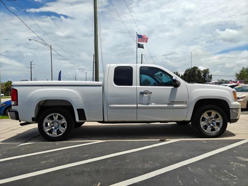 Used 2009 GMC Sierra 1500 SLE w/ Regional Value Package RWD image 4