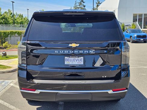 New 2026 Chevrolet Suburban LT w/ Comfort Package AWD/4WD image 4