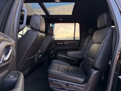 Used 2021 GMC Yukon XL Denali w/ Advanced Technology Package image 17