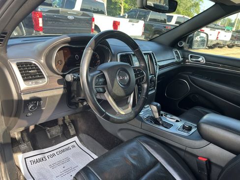 Used 2018 Jeep Grand Cherokee Overland AWD/4WD image 19