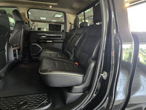 Used 2019 RAM 1500 Laramie AWD/4WD image 12