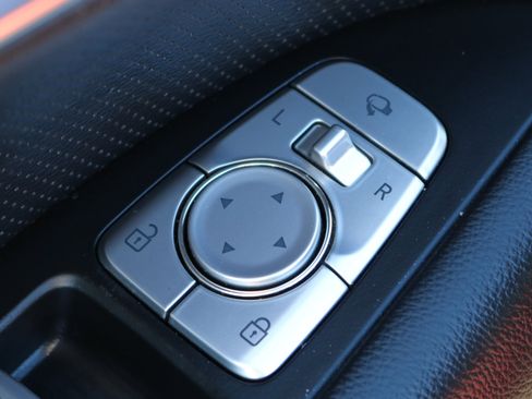 Used 2019 Genesis G70 2.0T Advanced w/ Elite Package image 13