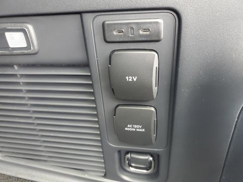 New 2025 Lincoln Navigator Reserve image 33