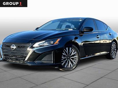 Used 2024 Nissan Altima 2.5 SV w/ SV Premium Package