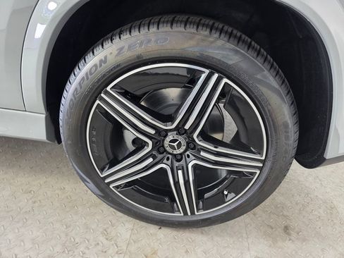 New 2026 Mercedes-Benz GLE 450 4MATIC image 12