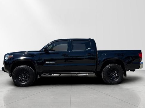 Used 2019 Toyota Tacoma SR5 RWD image 6