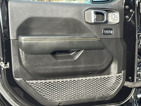 Used 2024 Jeep Wrangler Sahara w/ Safety Group image 11