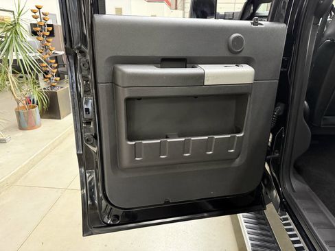 Used 2016 Ford F250 Lariat w/ Lariat Ultimate Package image 11