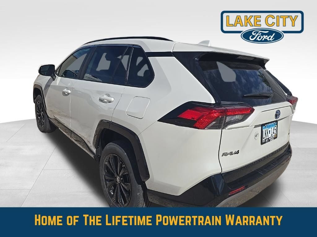 Used 2022 Toyota RAV4 SE w/ Convenience Package AWD/4WD image 8