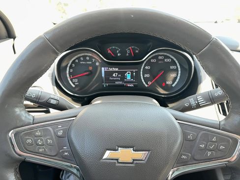 Used 2017 Chevrolet Cruze Premier image 22