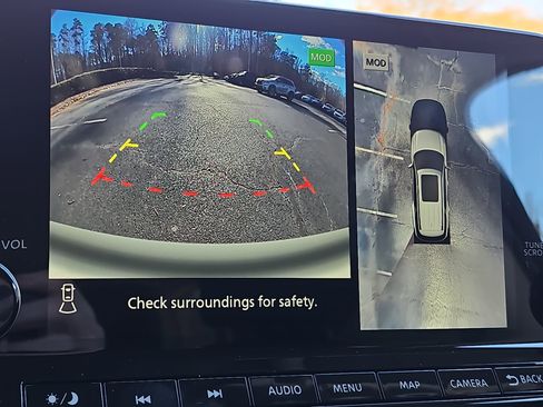 New 2025 Nissan Pathfinder SL image 24