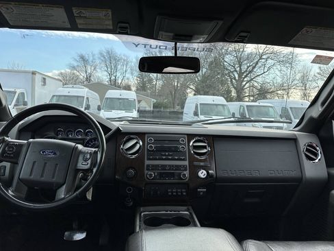 Used 2012 Ford F250 Lariat w/ Chrome Pkg AWD/4WD image 14