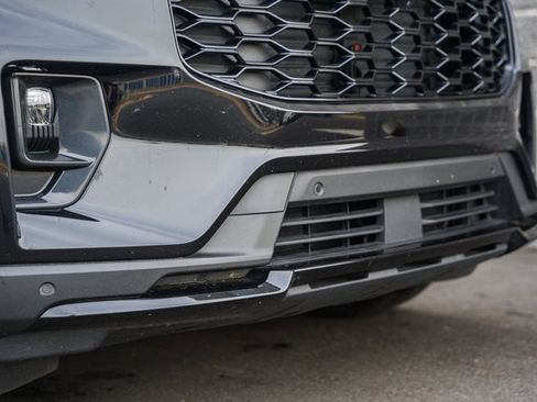 Used 2025 Ford Explorer ST-Line w/ ST-Line Street Pack image 13